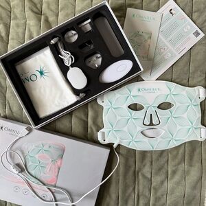 Omnilux Contour Face